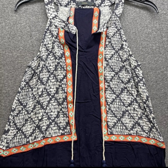 Super cute mini dress with embroidered detail aztec print boho Small - Picture 2 of 5